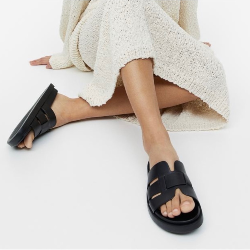 NWT H&M Slides
